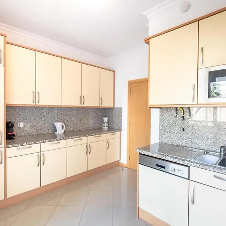 #004 Orada By Holidays *