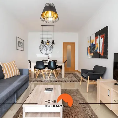 #004 Orada By Holidays