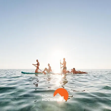 #004 Orada By Holidays *